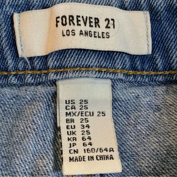 Forever 21 Jean Shorts Medium Wash Low Rise Cuffed Hem Women's Blue 25. - Picture 5 of 8